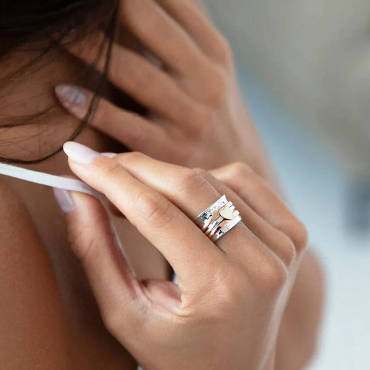 Ring mit mehrschichtigem Herzband