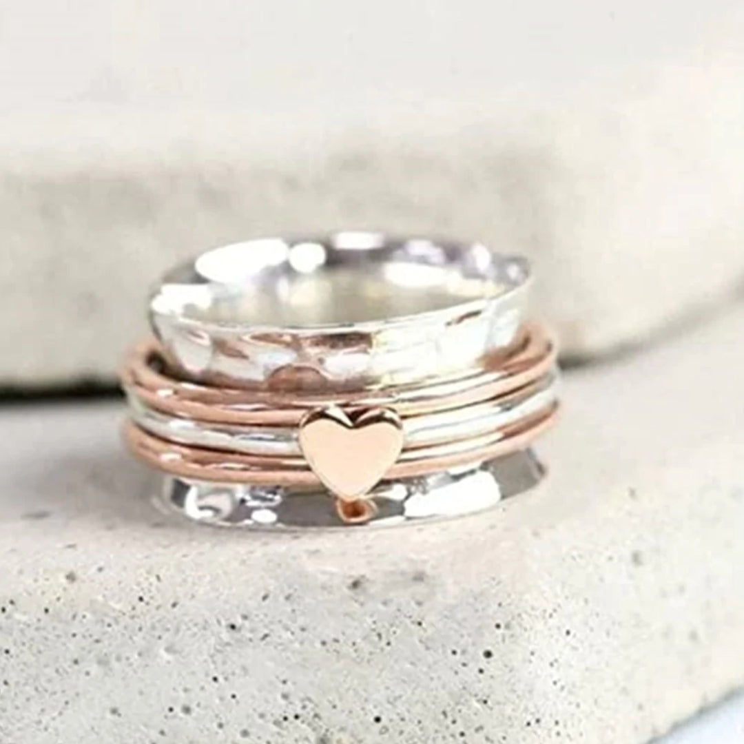 Ring mit mehrschichtigem Herzband