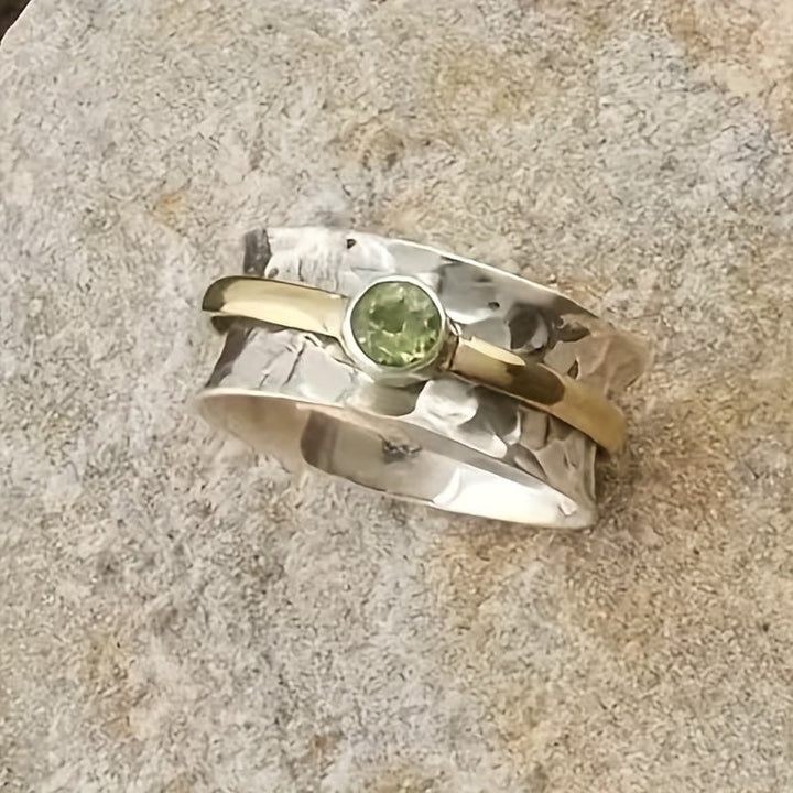 Ring aus gehämmertem Fusion-Stein