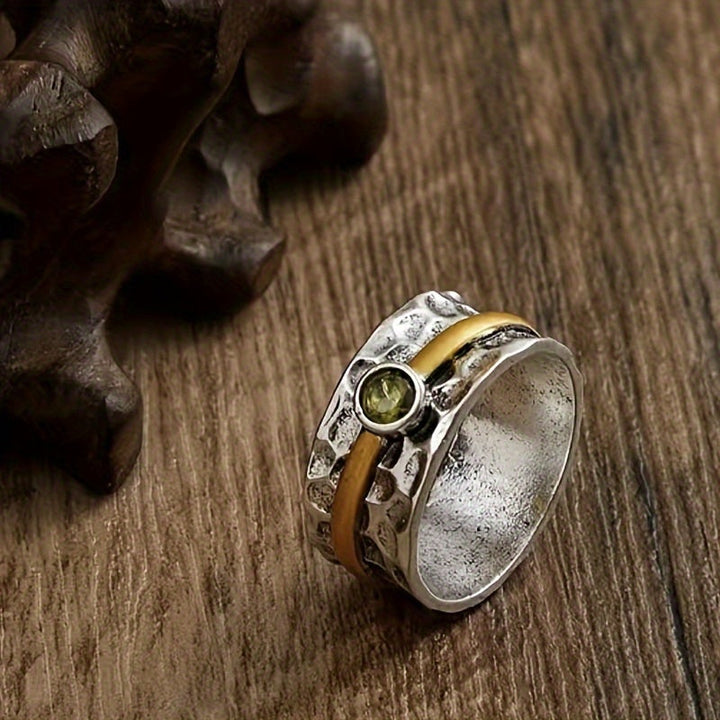 Ring aus gehämmertem Fusion-Stein
