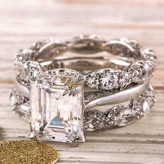 Ring mit Kristallranken