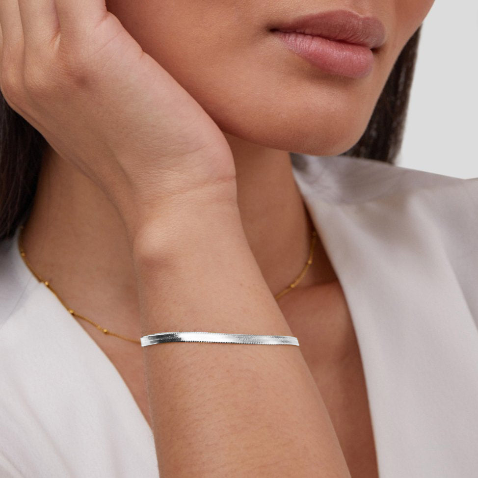 Silvara Sleek Schlangenkettenarmband